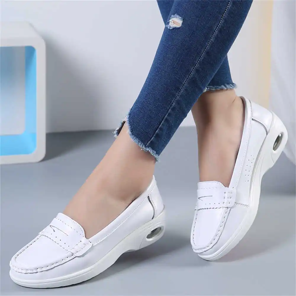 Thick Sole Slipon White Traine - Women Shoes Brown Colour recensione e prezzo