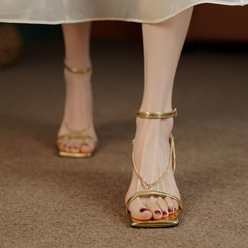 Gold Women's Fashion Sandals,  - Gold Chain Sandal recensione e prezzo