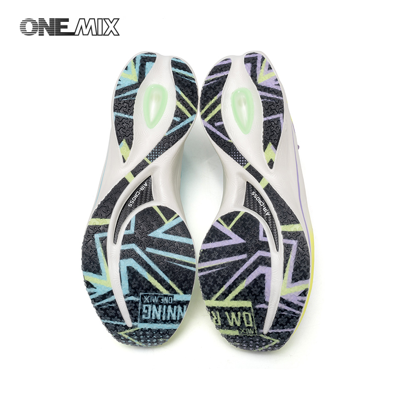 ONEMIX 2026 Summer Mesh Carbon - Women Shoes Zoom recensione e prezzo