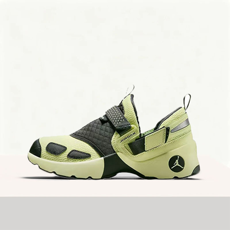 Nike Air Jordan Trunner LX Wom - Women Shoes Jordan recensione e prezzo